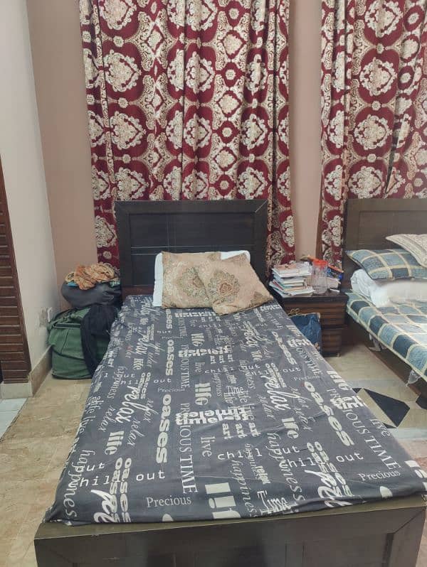 Girl hostel room available in G-11/2 main road 0