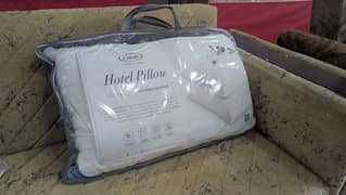 Celeste Hotel Pillow: Luxury Sleep Delivered to Your Doorstep! 