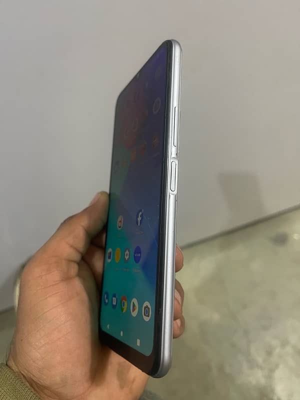 vivo y20 for sale 4/64 2