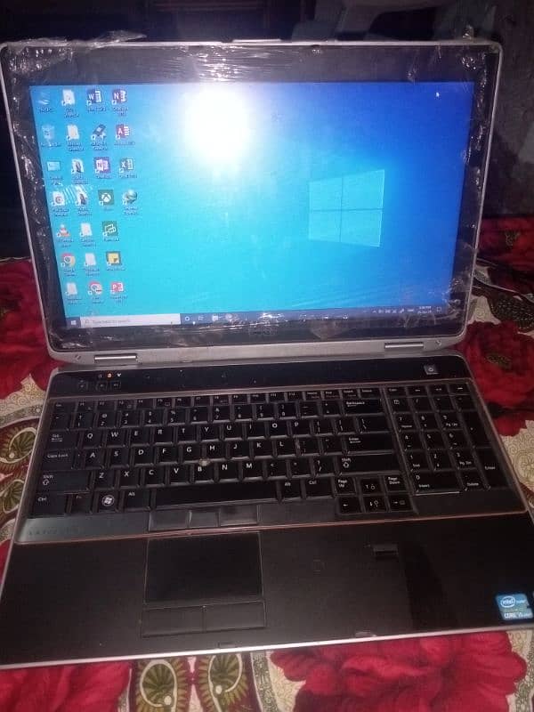 Dell Laptop 0