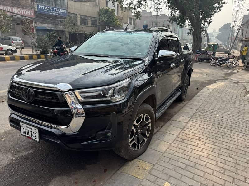 Toyota Hilux 2021 1