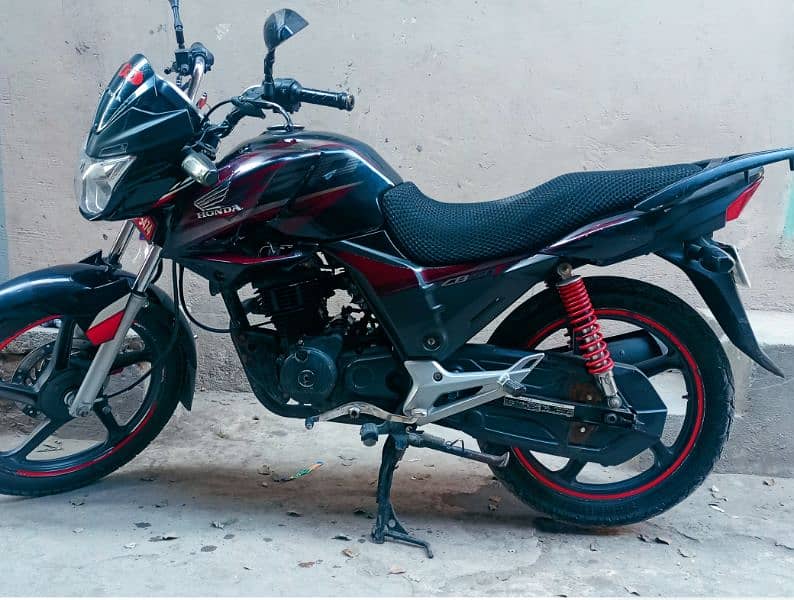 *Honda CB 150 ( Model  2019)  Total Genuine* 3