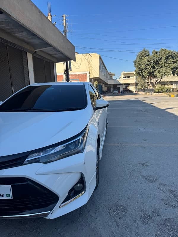 Toyota Corolla Altis Grande 2018 3