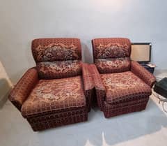 4 Sofas