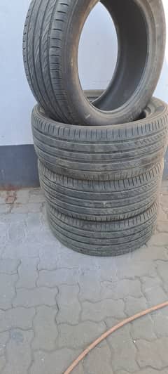 Tyre of V8 land criuser