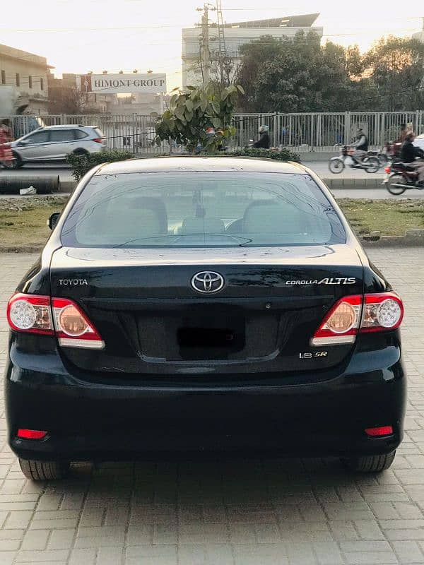 Toyota Corolla Altis 2010 Sr 3