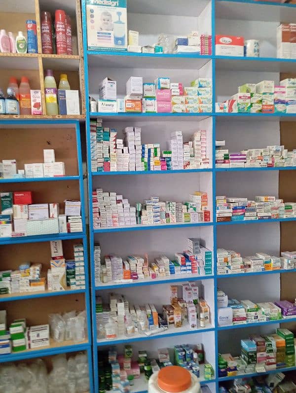 Medical Store for sale / medical centre k sat pora setting hay 1