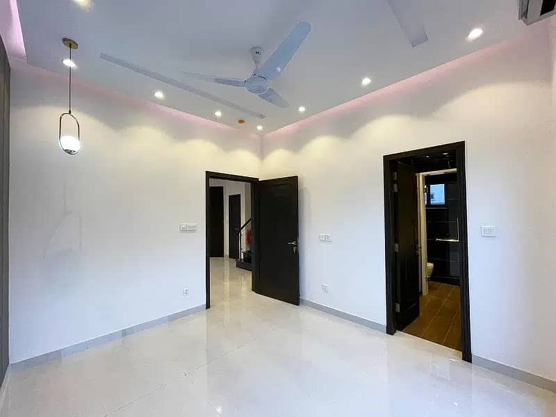 5 Marla Modern Design Beautifull House Available For Rent In DHA Phase 3 At Prime Location 12