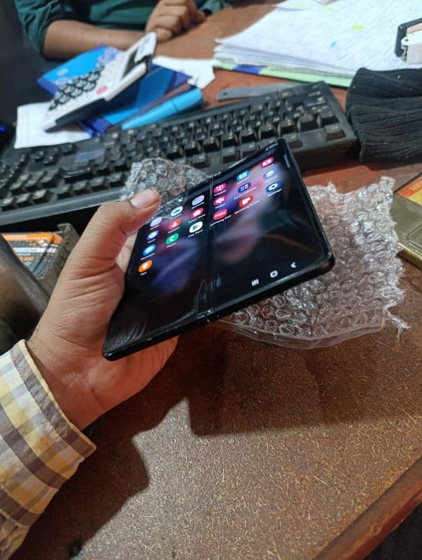 Galaxy Z Fold 3 non pta new condition 5