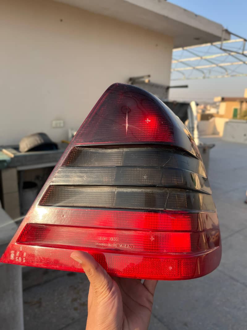 Mercedes C180 Pair of Back Light and Side Mirror Cover 1