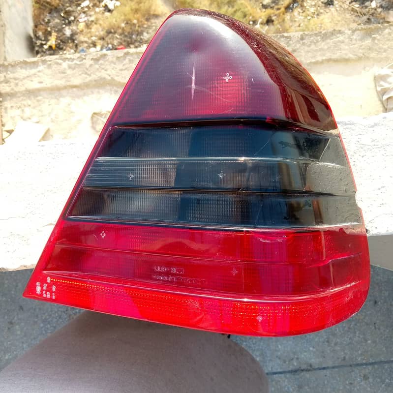 Mercedes C180 Pair of Back Light and Side Mirror Cover 10