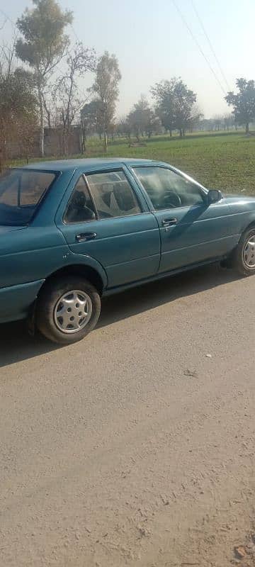 Nissan Sunny 1993 3