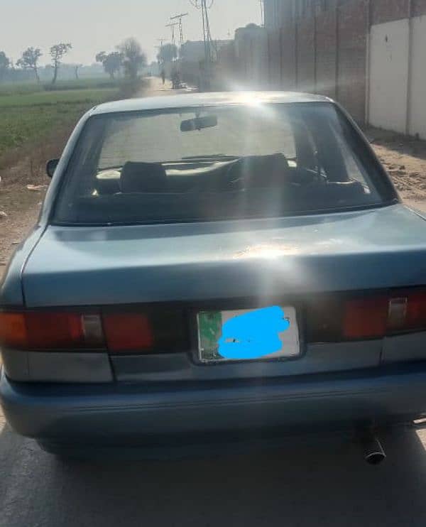 Nissan Sunny 1993 4