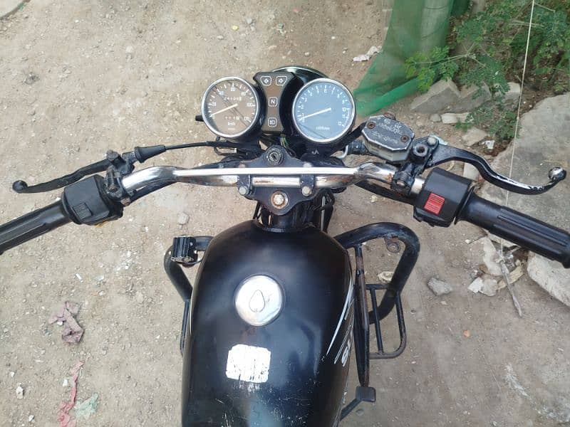 Suzuki GS 150 4