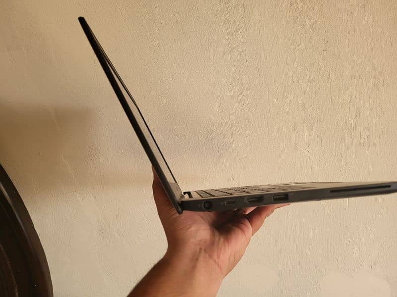 Dell Latitude 7280 | i5 7th Gen | 8/256 2