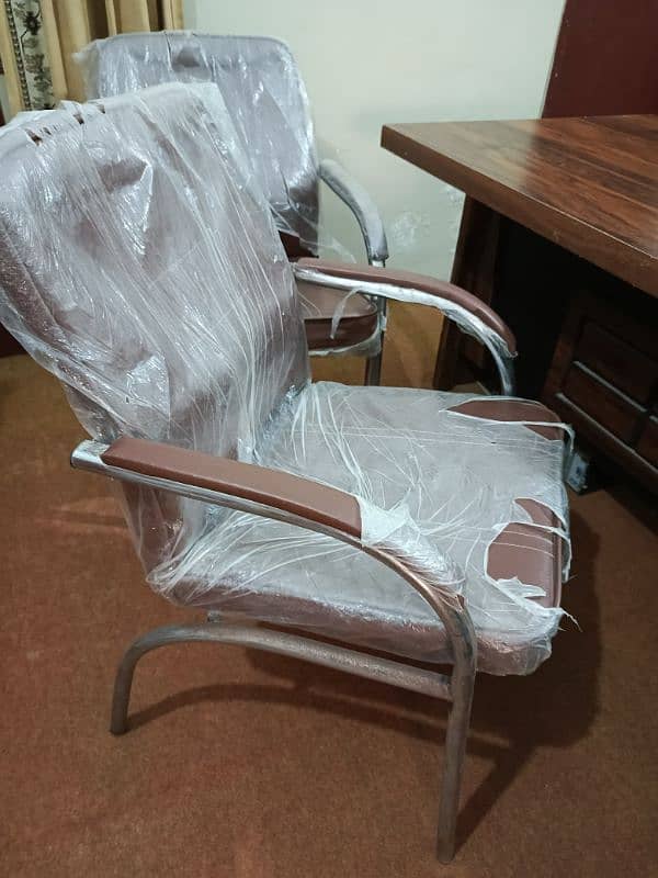 office tables and chairs for sell 6