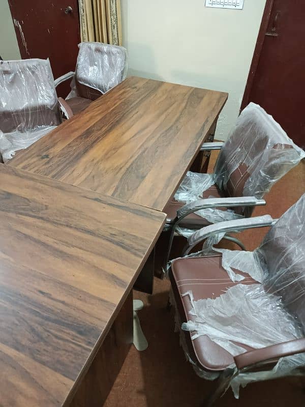 office tables and chairs for sell 9