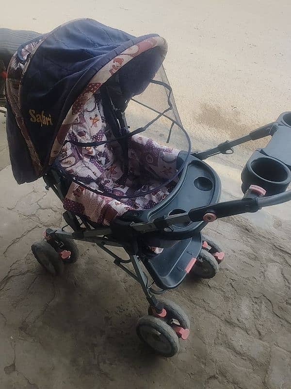 baby stroller with baby food try 0