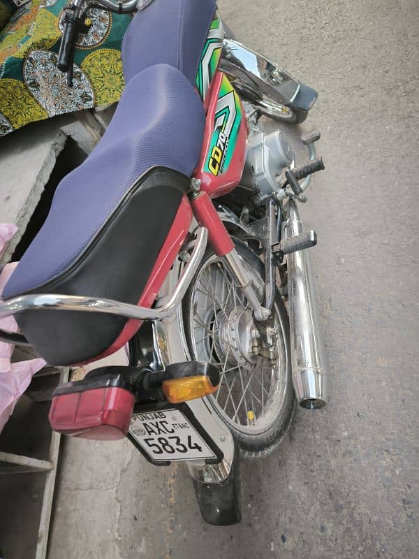 honda cd 70 10/10. final price 130000 3