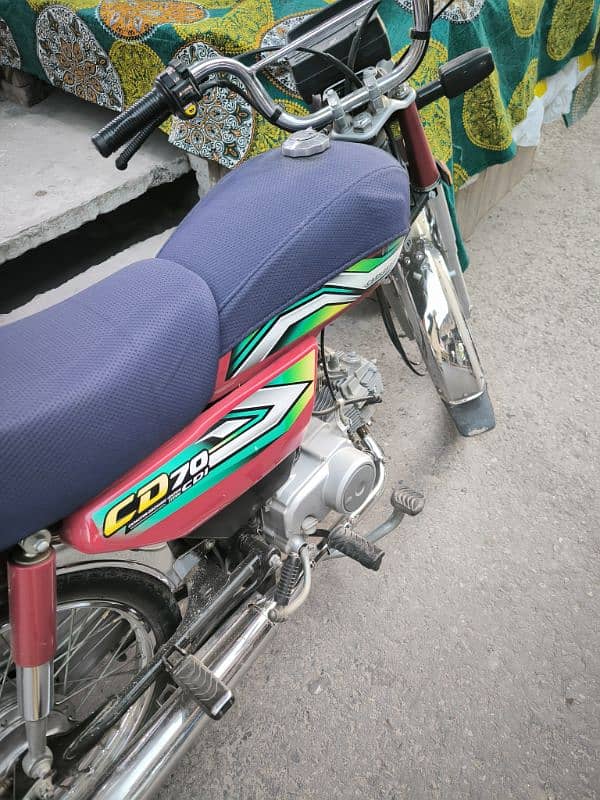 honda cd 70 10/10. final price 130000 4