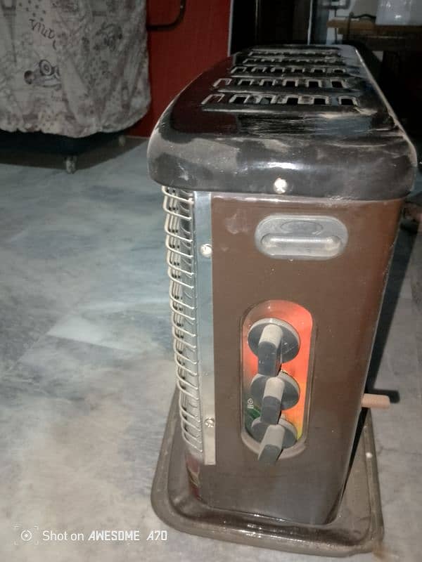 price 14000 gass heater double phase 10/10 condition 3