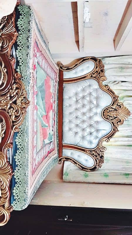 heavy bride bed in a new condition 2