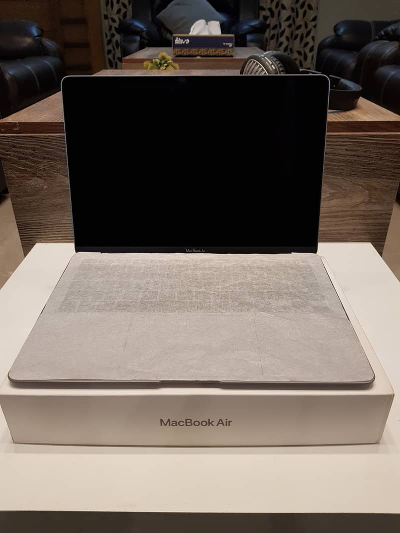 MacBook Air M1 2020 for Sale - Excellent Condition! 3