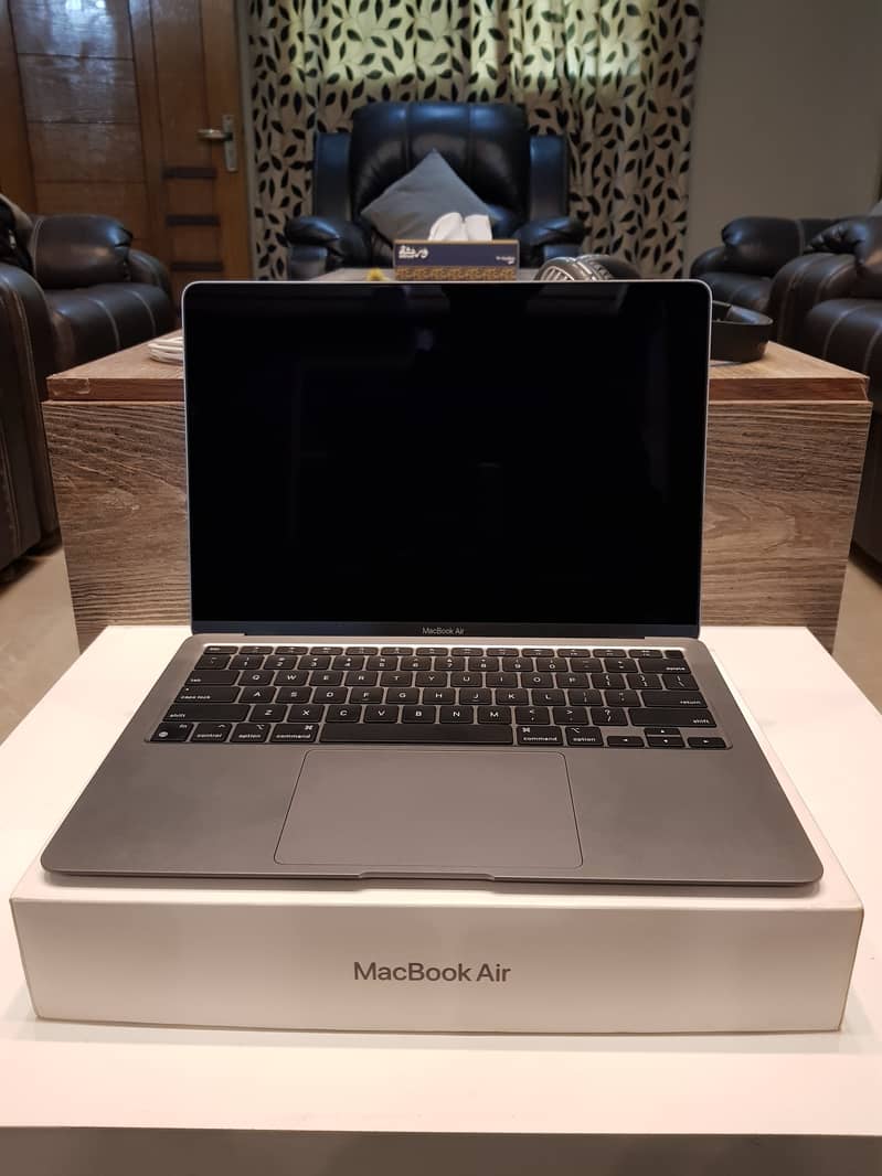 MacBook Air M1 2020 for Sale - Excellent Condition! 7