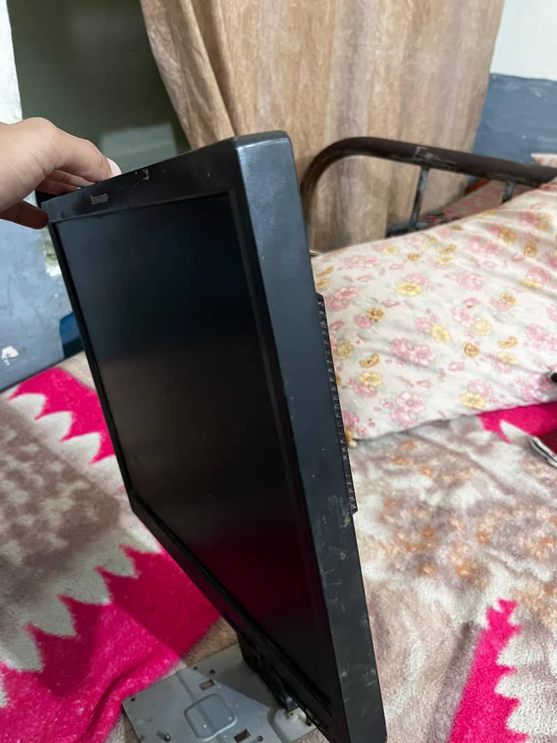 Lenovo monitor 1