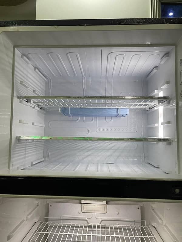 kenwood fridge 3