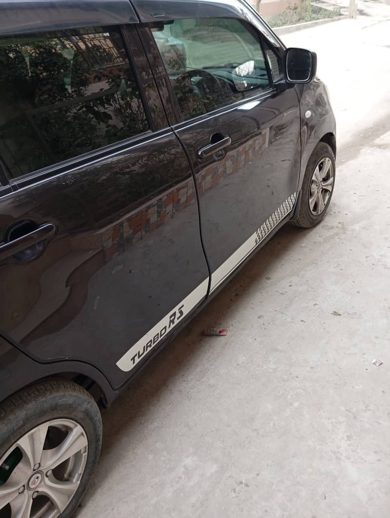 Suzuki Wagon R 2019 3