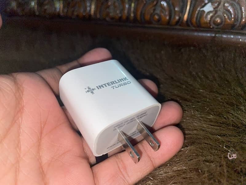 apple original charger 0