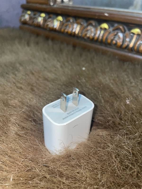 apple original charger 1