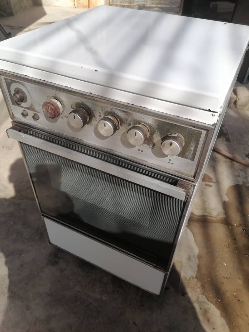 Italian Oven INDESIT Cooking Range (stove with built-in Gas oven) 1