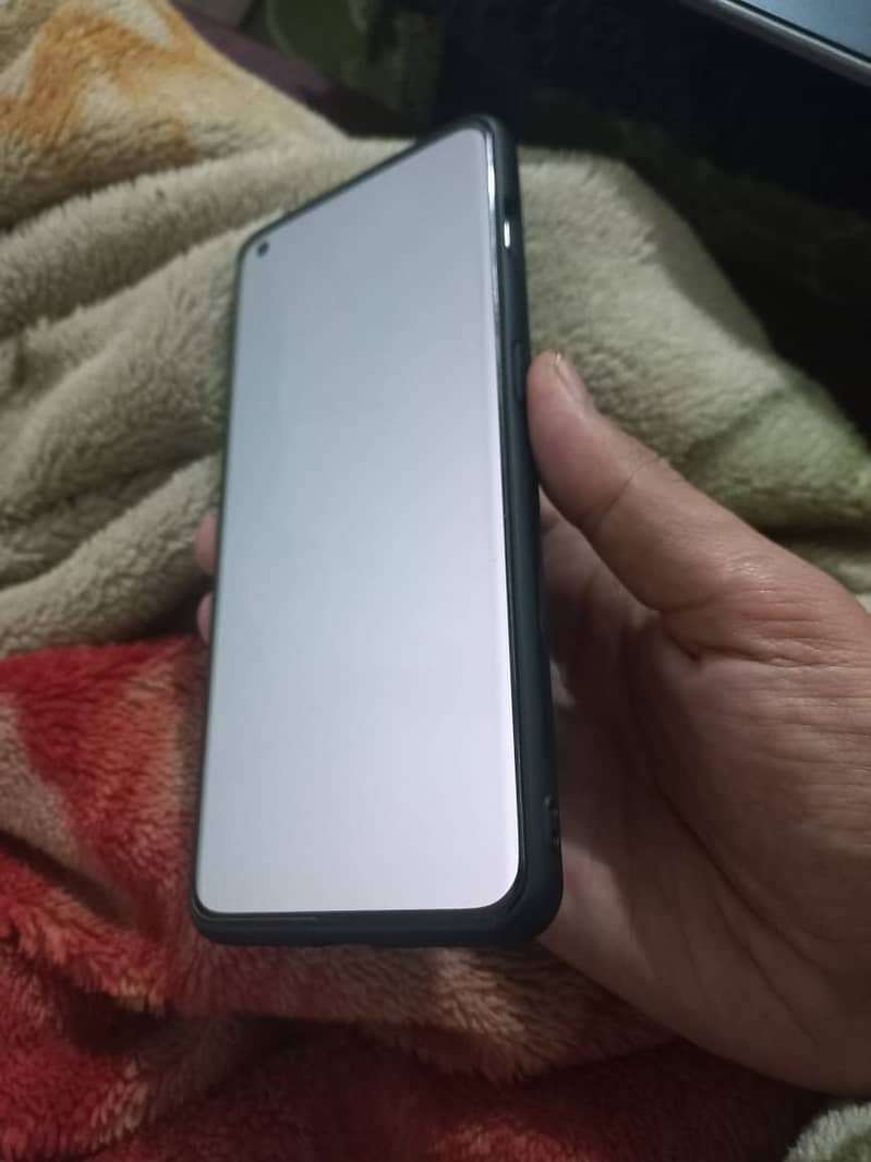 One Plus 10 Pro (512 gb) 6