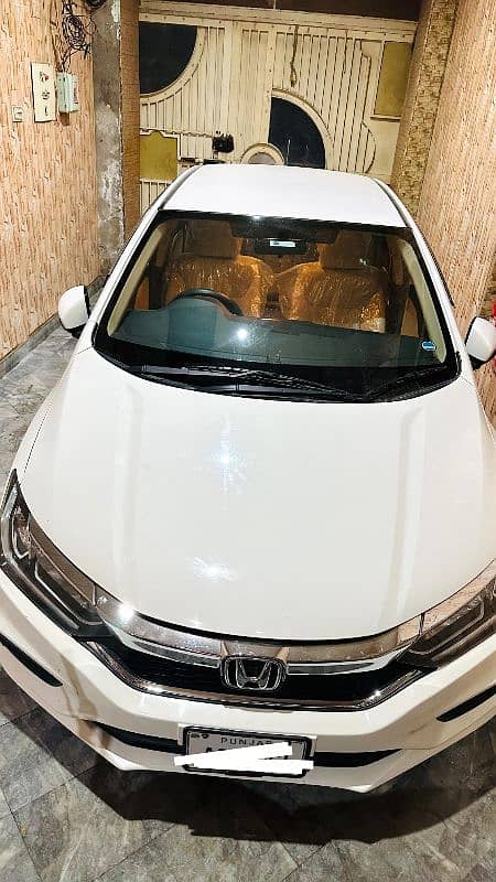 Honda City 1.2  2022 model 46000km running brand new seed poshish 1