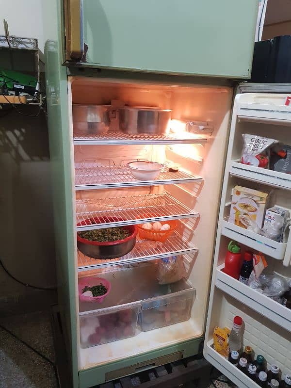 Dawlance Fridge full Large Size, genuine compressor Condition 09/10 1