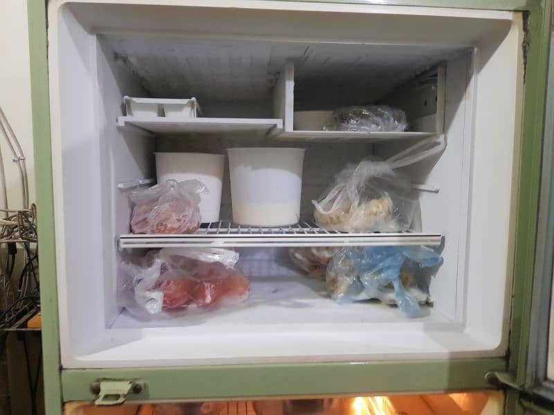 Dawlance Fridge full Large Size, genuine compressor Condition 09/10 2