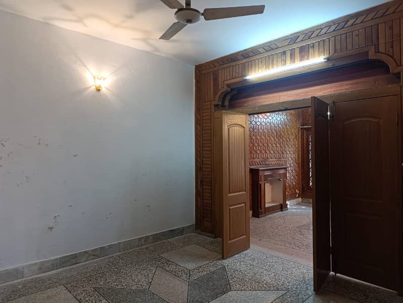 SINGLE STOREY HOUSE IS AVAILABLE FOR RENT IN I-8 ISLAMABAD 14