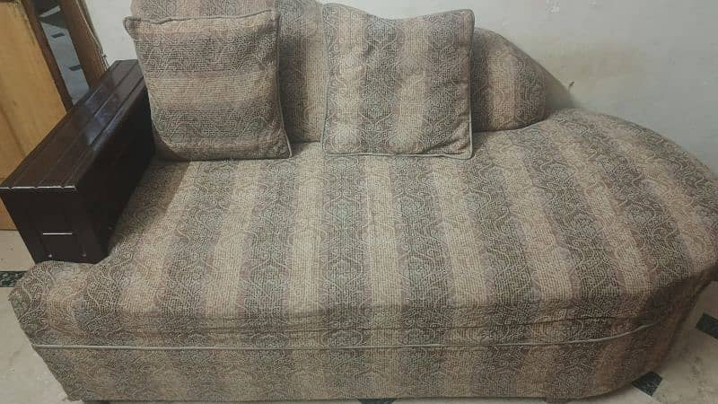 7 seater sofa with dewan 1