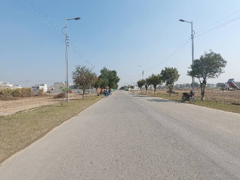 5 Marla Pair Plots Are Available For Sale In A1 Block Of Central Park Housing Scheme Lahore. 12