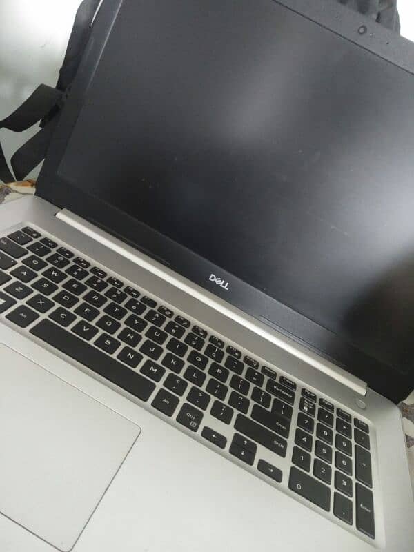 Dell Inspiron 5770 2