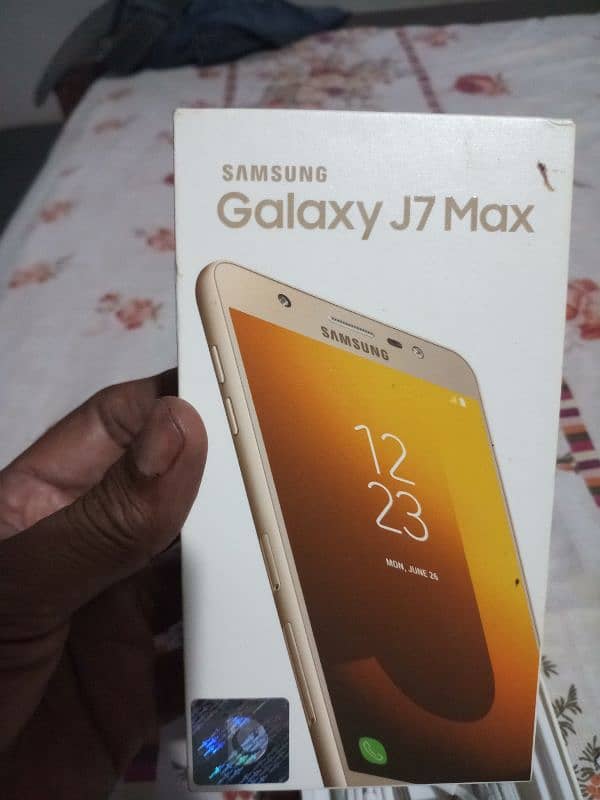 Samsung J7 Max 3/32GB Rs 23000/ 3