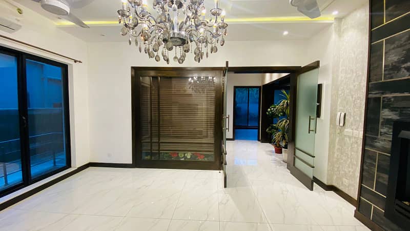 Near To Park 10 Marla Modern Designer Bungalow For Sale 12