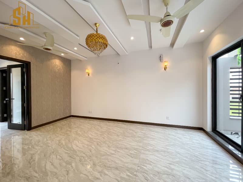 Beautiful Designed 1 Kanal Modern House For Sale In DHA Phase 7 23