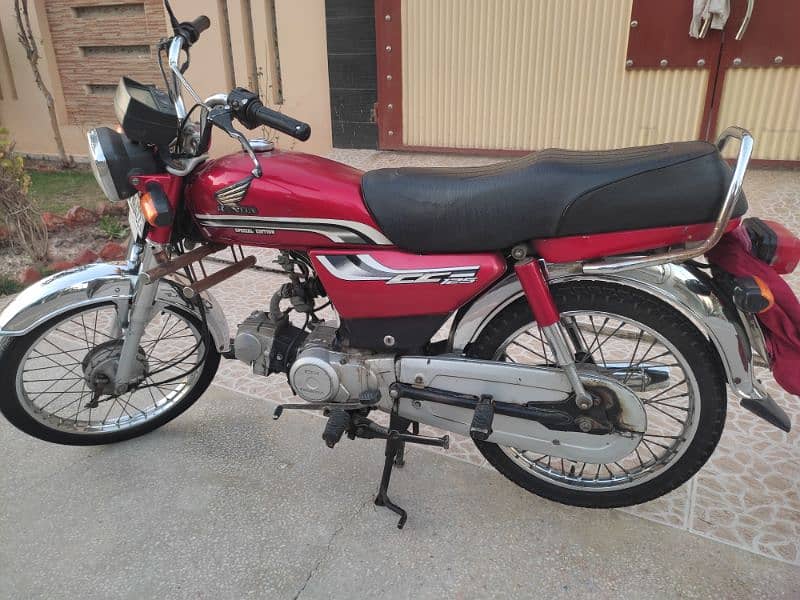 Honda CD-70CC 2016 First Owner - Well Maintained Bike 2