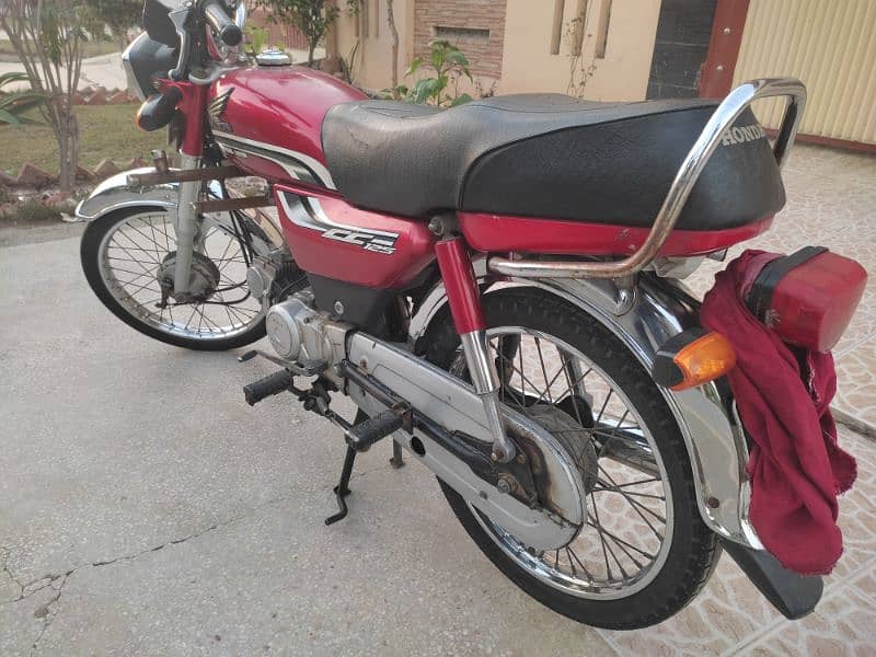 Honda CD-70CC 2016 First Owner - Well Maintained Bike 10