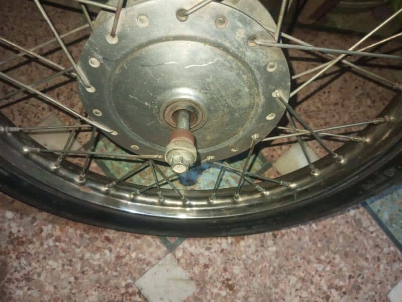 Tyre Tube +hub + XL 5