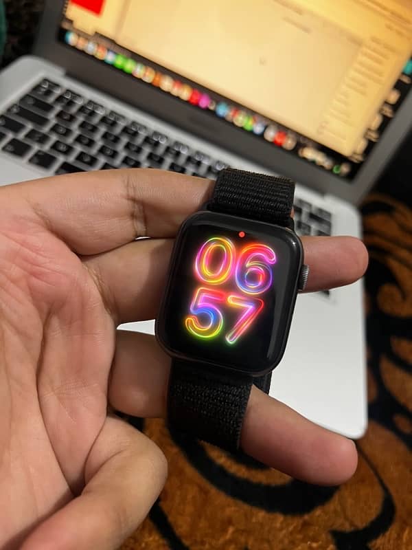 Apple watch series 4 0