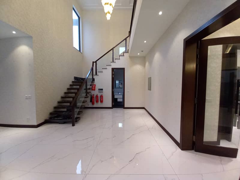 1 Kanal Stunning House For Rent In Phase 5 DHA 4